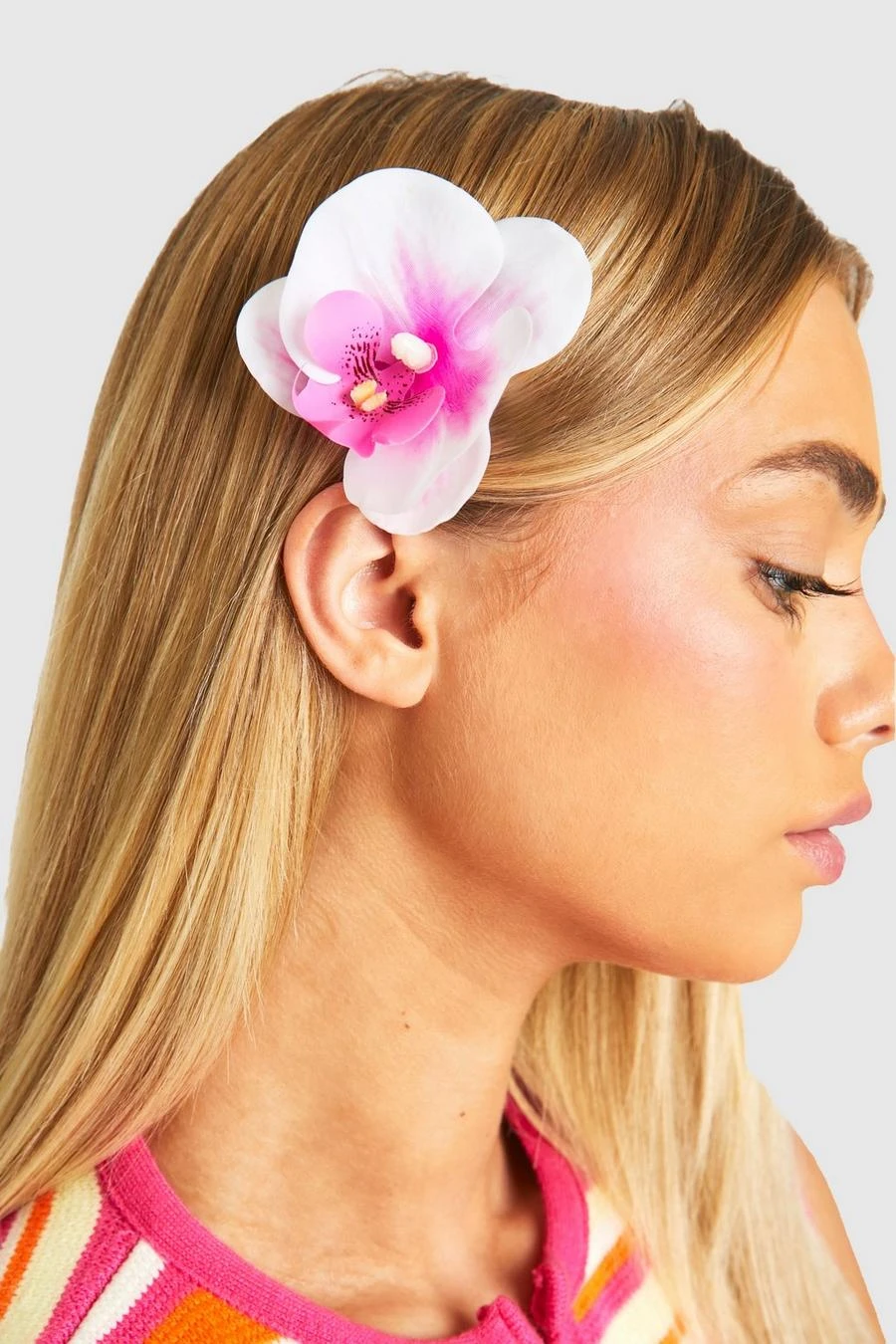 BOOHOO Orchid Flower Single Hair Clip 4 BOOHOO Orchid Flower Single Hair Clip - Image 4