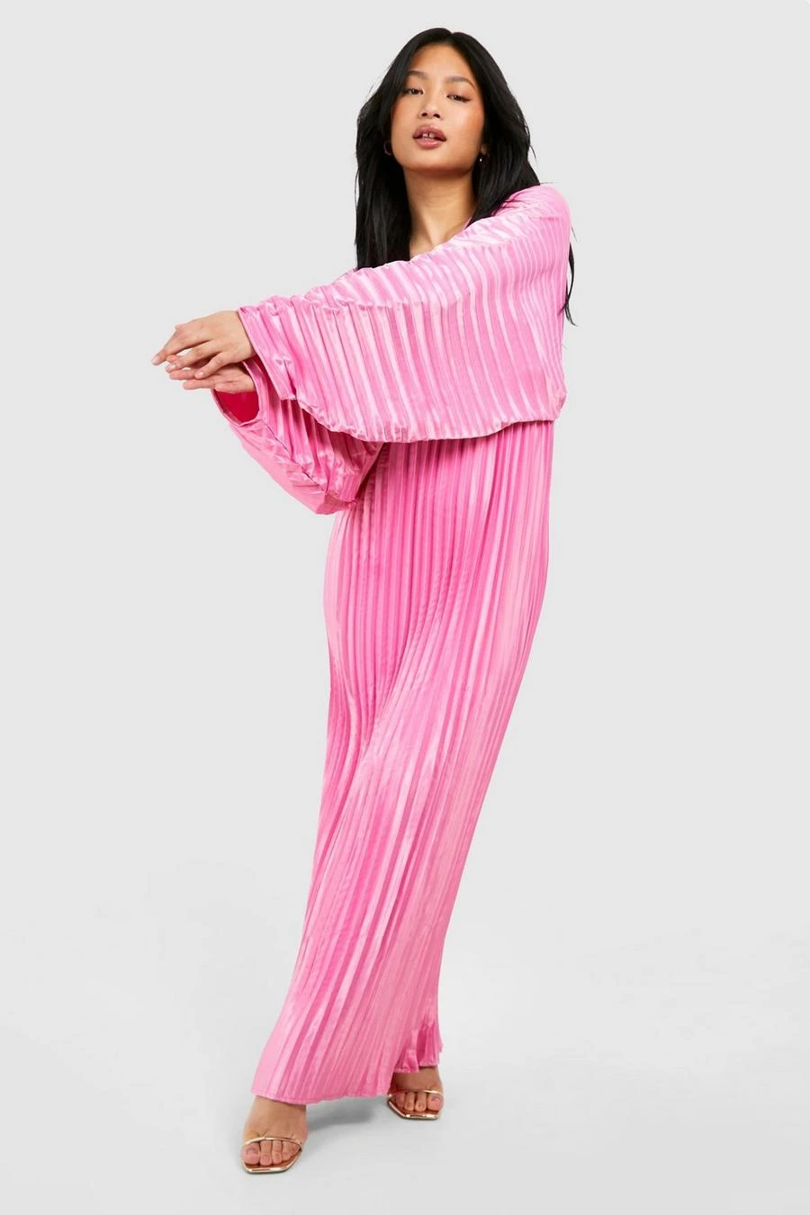 BOOHOO Petite Satin Plisse Plunge Batwing Maxi Dress 3 BOOHOO Petite Satin Plisse Plunge Batwing Maxi Dress - Image 3