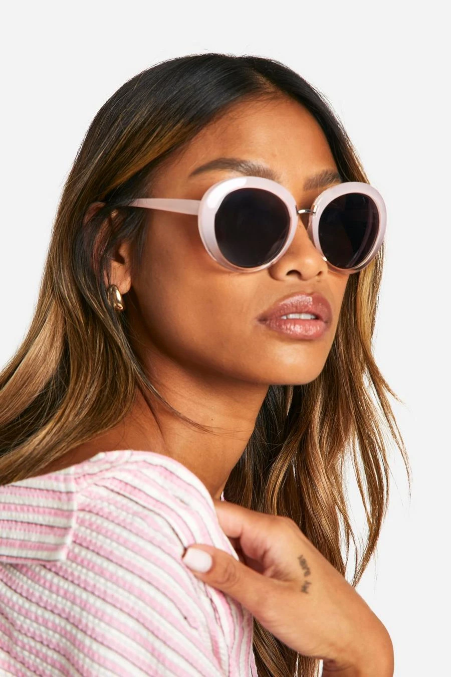 BOOHOO Pink Marble Round Shape Sunglasses 1 BOOHOO Pink Marble Round Shape Sunglasses