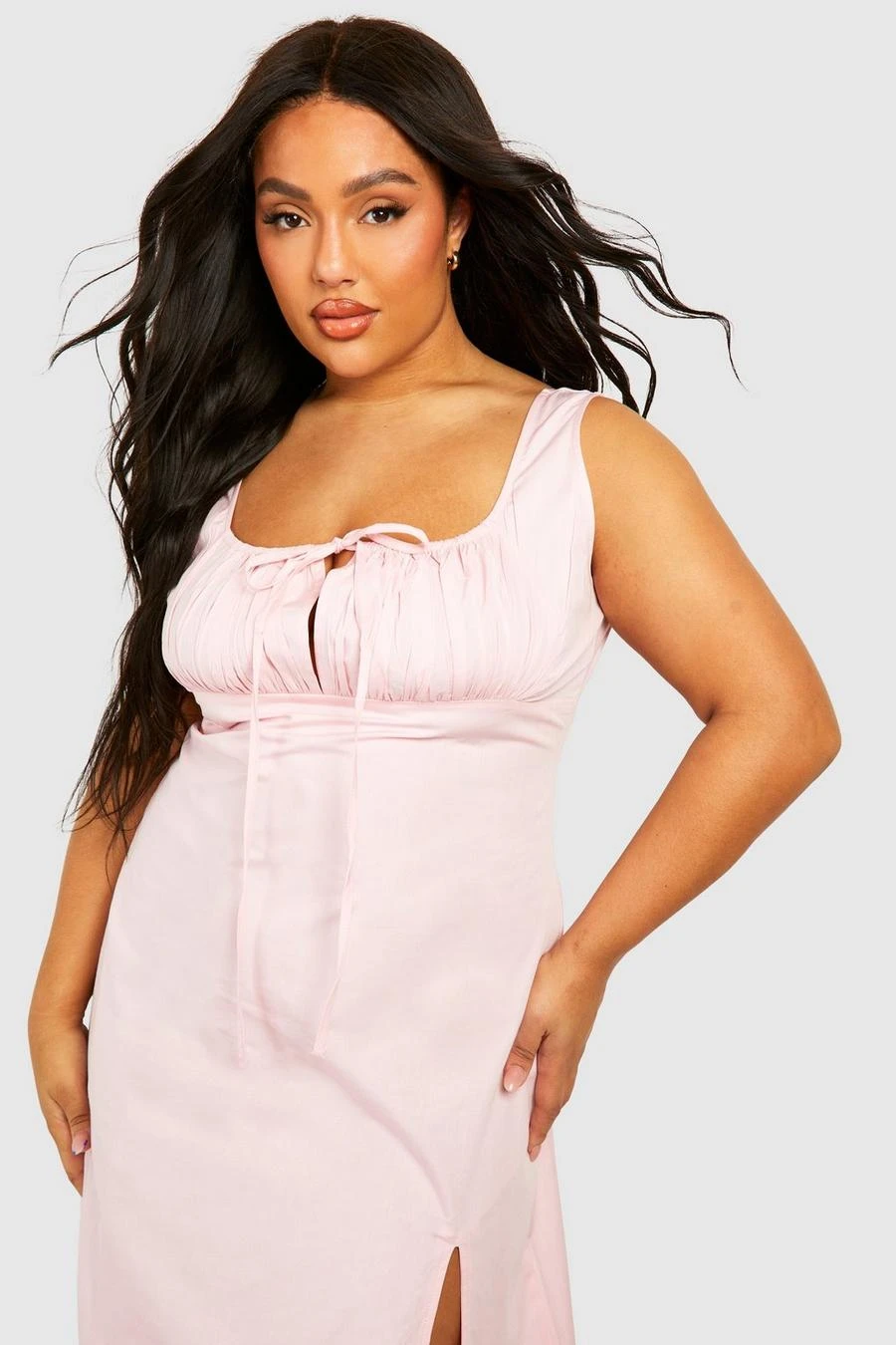 BOOHOO Plus Woven Ruched Bust Detail Midi Dress 4 BOOHOO Plus Woven Ruched Bust Detail Midi Dress - Image 4