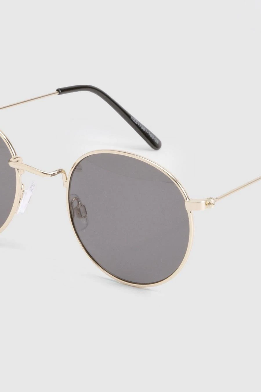 BOOHOO Retro Silver Frame Round Sunglasses 4 BOOHOO Retro Silver Frame Round Sunglasses - Image 4