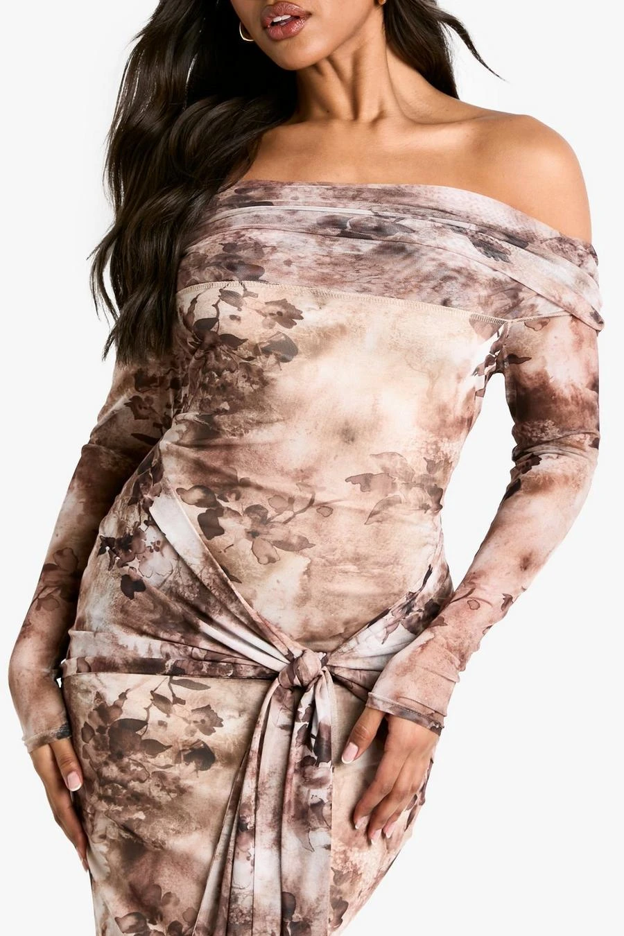 BOOHOO Abstract Bardot Mesh Long Sleeve Maxi Dress 4 BOOHOO Abstract Bardot Mesh Long Sleeve Maxi Dress - Image 4