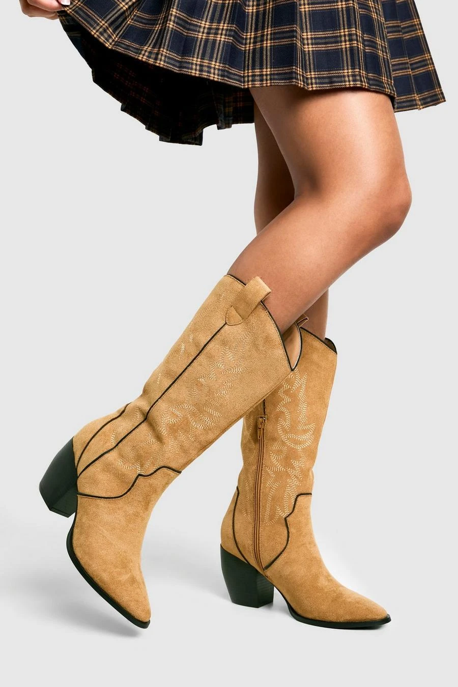 BOOHOO Wide Fit Faux Suede Embroidered Contrast Detail Western Boots 1 BOOHOO Wide Fit Faux Suede Embroidered Contrast Detail Western Boots