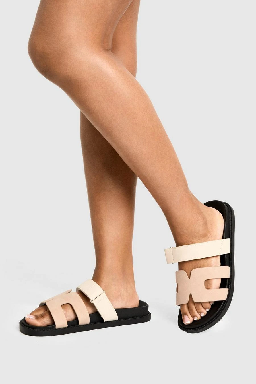 BOOHOO Wide Fit Contrast Cut Out Slider 1 BOOHOO Wide Fit Contrast Cut Out Slider