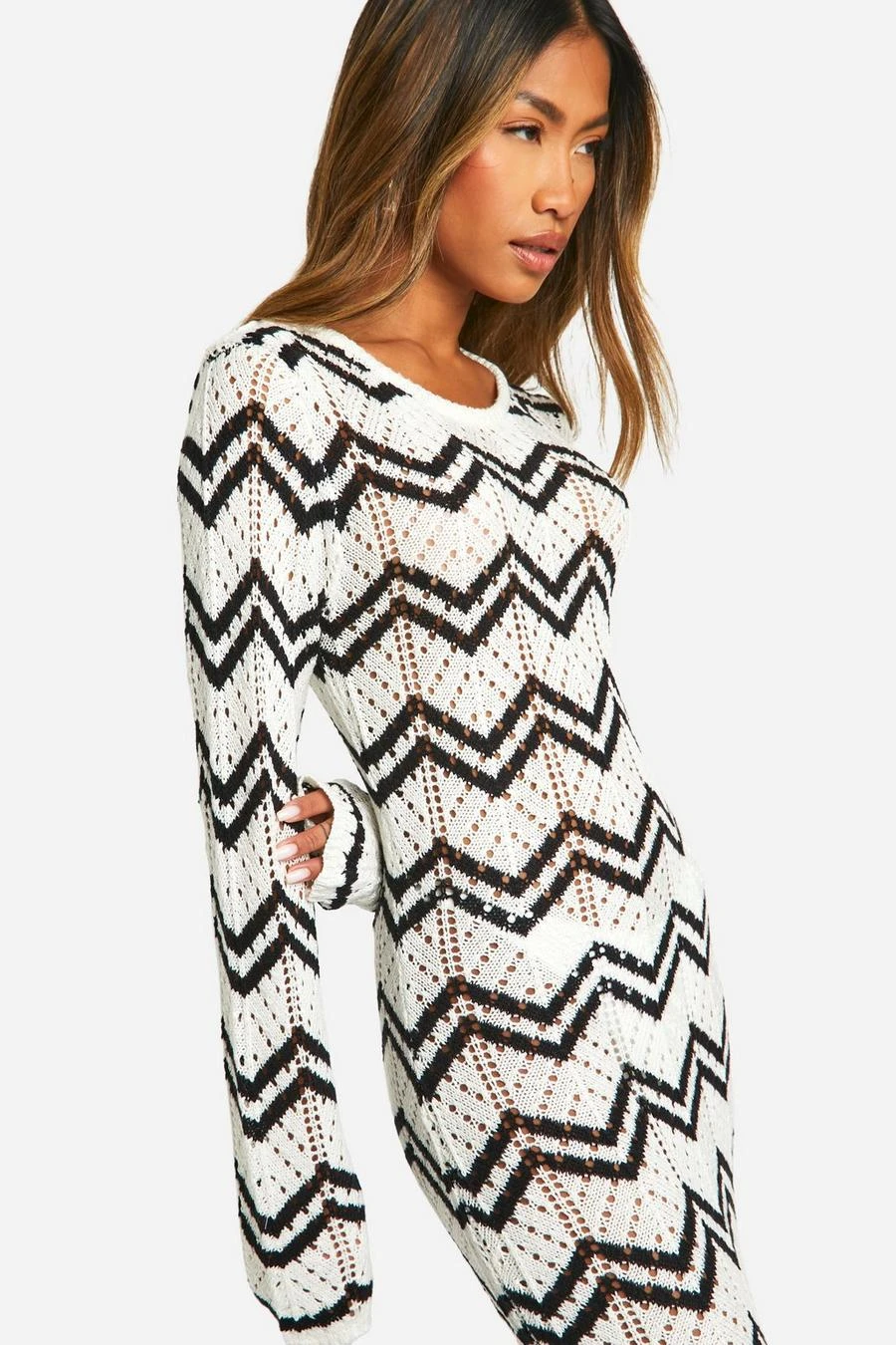 BOOHOO Monochrome Zig Zag Crochet Maxi Dress 4 BOOHOO Monochrome Zig Zag Crochet Maxi Dress - Image 4