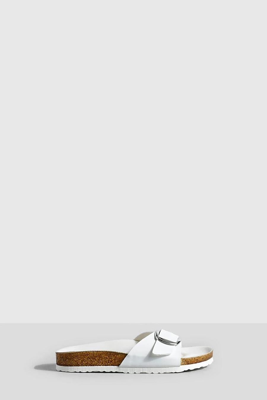 BOOHOO Wide Fit Oversized Buckle Footbed Sliders 2 BOOHOO Wide Fit Oversized Buckle Footbed Sliders - Image 2